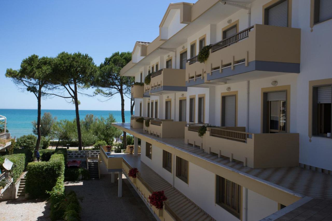 Hotel Abruzzo Пінето Екстер'єр фото