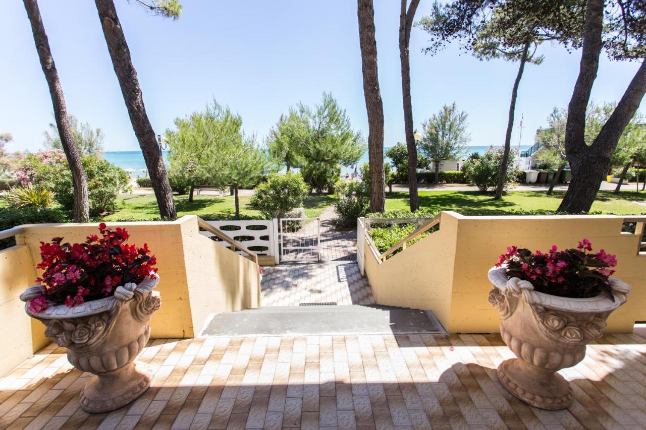 Hotel Abruzzo Пінето Екстер'єр фото