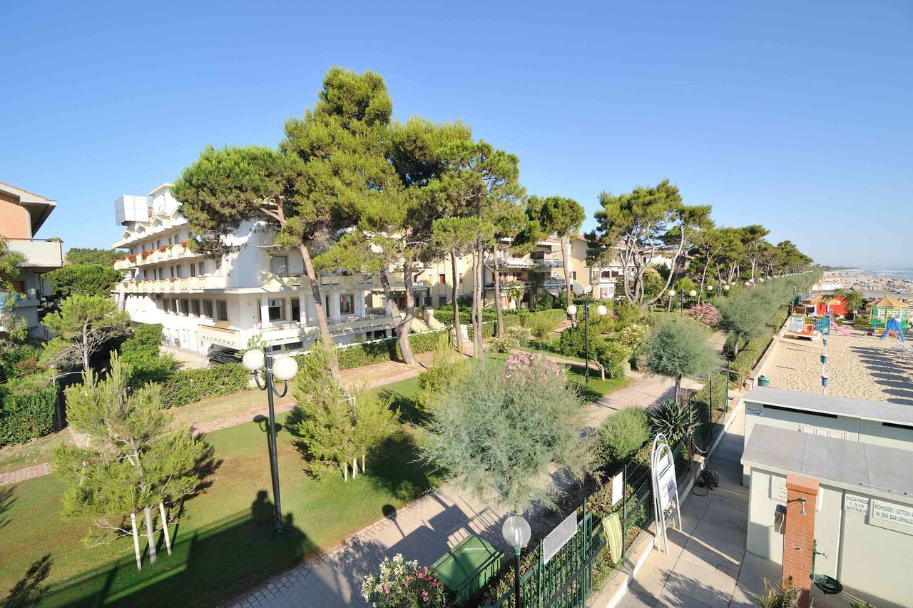 Hotel Abruzzo Пінето Екстер'єр фото
