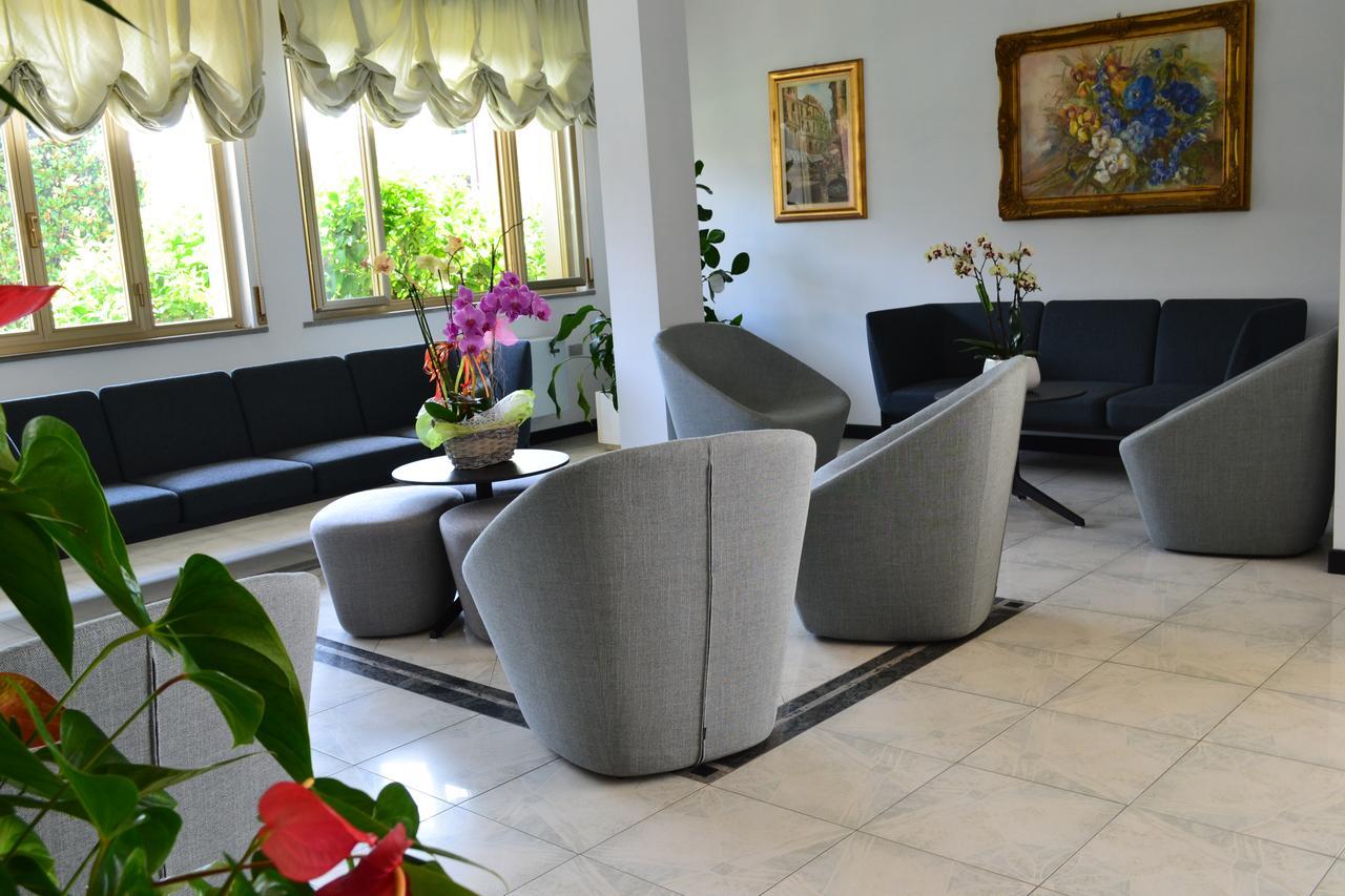 Hotel Abruzzo Пінето Екстер'єр фото