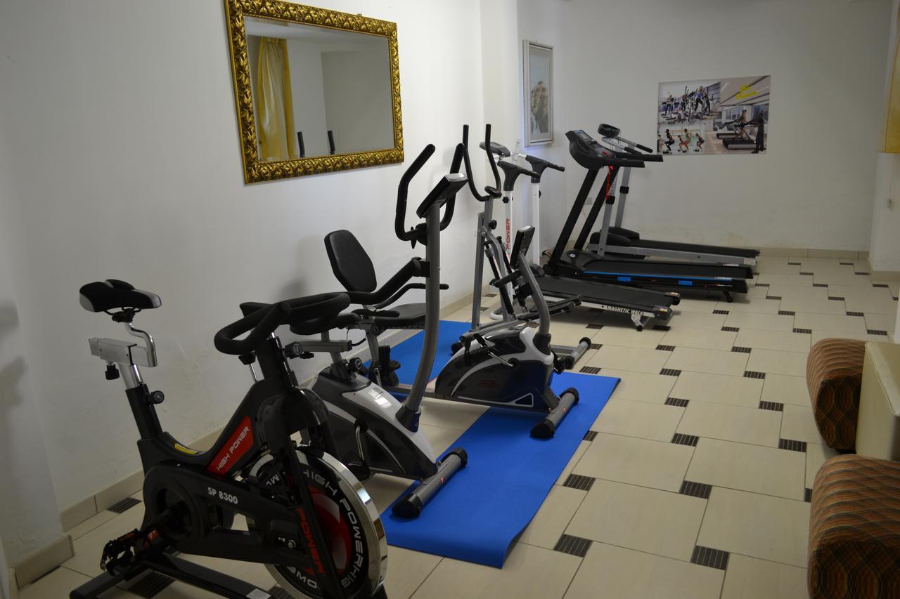 Hotel Abruzzo Пінето Екстер'єр фото