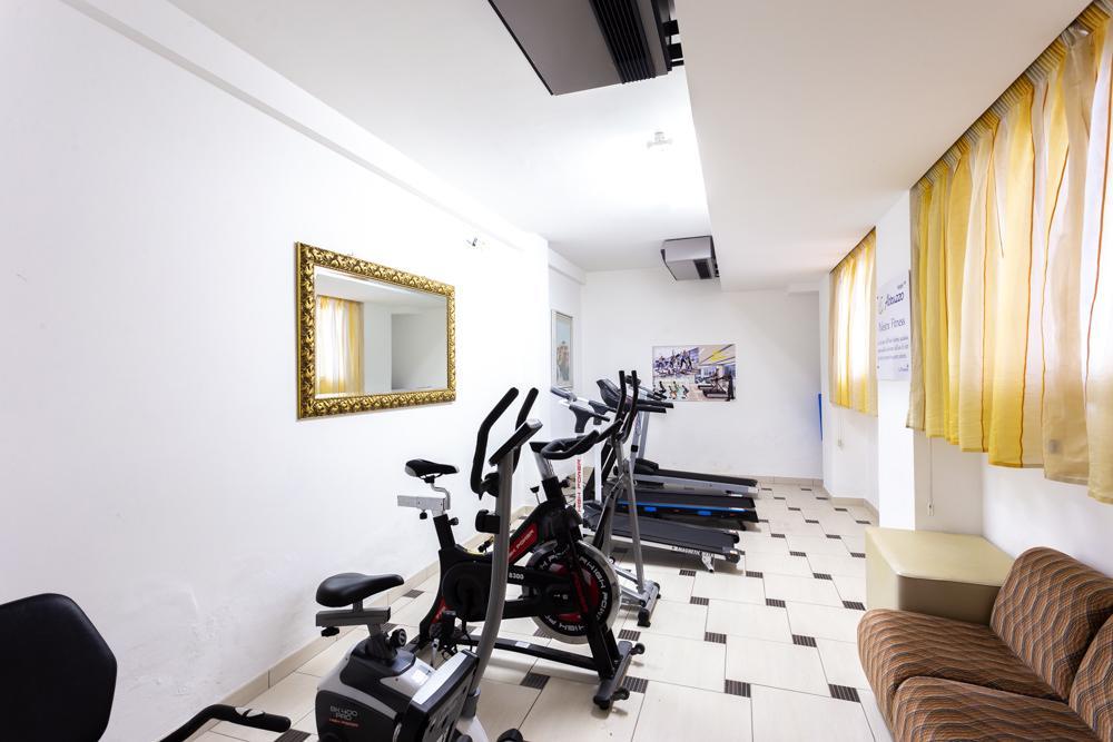 Hotel Abruzzo Пінето Екстер'єр фото