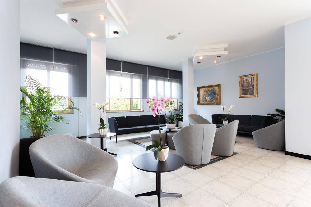 Hotel Abruzzo Пінето Екстер'єр фото